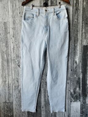 Levis Strauss High Waisted Taper Light Blue Denim Jeans 29X28